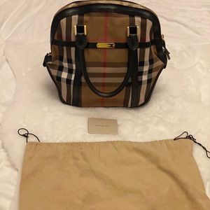 Burberry purse